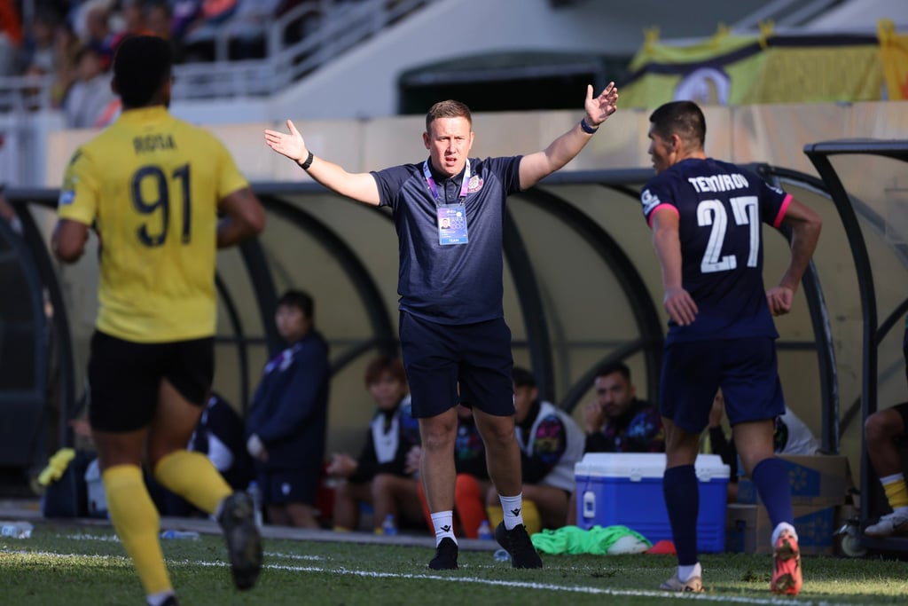 Matt Holland, who had only 13 matches in charge, on the touchline during a clash with Kitchee. Photo: Nora Tam