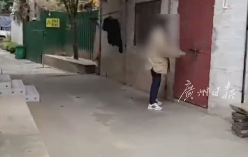 The elderly man’s furious daughter does not have a key to his front door and has forced her way into his house multiple times. Photo: Weibo The elderly man’s furious daughter does not have a key to his front door and has forced her way into his house multiple times. Photo: Weibo