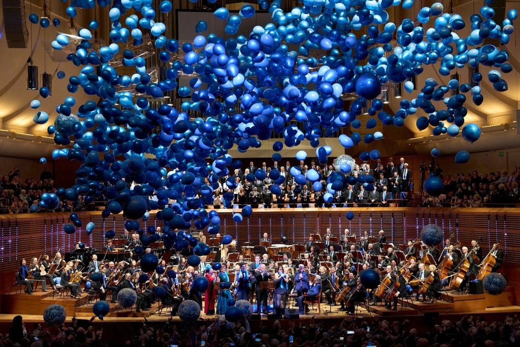 Balloons fall from above at the end of the 80th birthday tribute to Michael Tilson Thomas at San Francisco’s Davies Symphony Hall. Photo: Facebook/San Francisco Symphony Balloons fall from above at the end of the 80th birthday tribute to Michael Tilson Thomas at San Francisco’s Davies Symphony Hall. Photo: Facebook/San Francisco Symphony