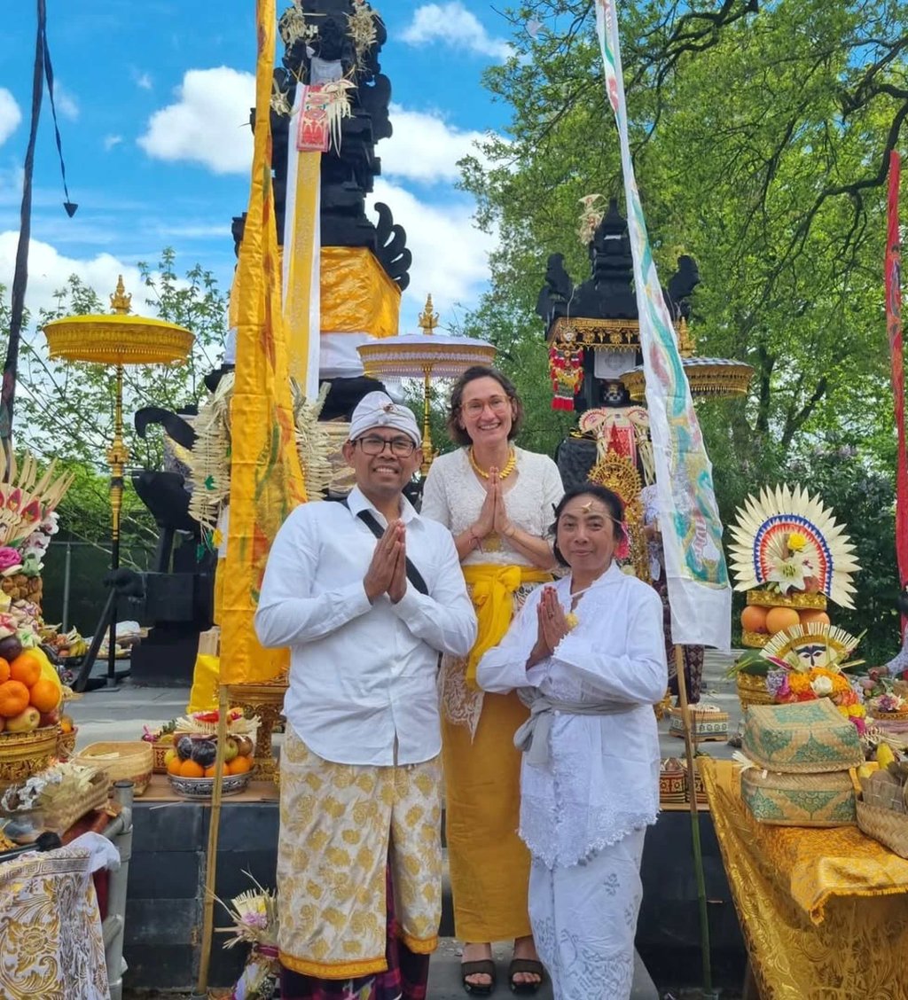 Close to 300 Balinese Hindus attended the opening of Pura Shanta Citta Bhuwana in the Netherlands. Photo: Instagram/@tamanindonesia Close to 300 Balinese Hindus attended the opening of Pura Shanta Citta Bhuwana in the Netherlands. Photo: Instagram/@tamanindonesia