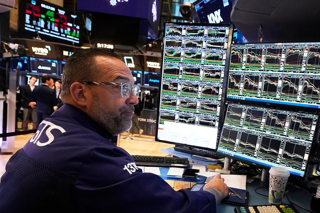 Specialist Anthony Matesic on the floor of the New York Stock Exchange on May 6, 2025. Photo: AP Specialist Anthony Matesic on the floor of the New York Stock Exchange on May 6, 2025. Photo: AP