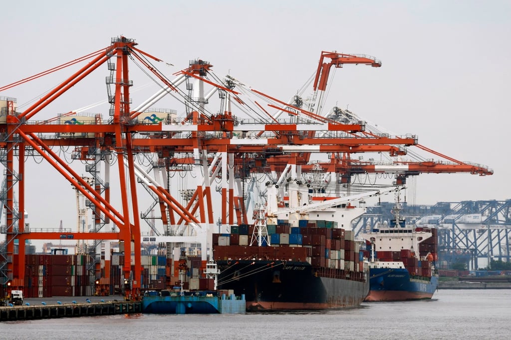 Container ships are loaded at a port in Tokyo, Japan, on Monday. Japan is South Korea’s fourth-largest trading partner. Photo: EPA-EFE Container ships are loaded at a port in Tokyo, Japan, on Monday. Japan is South Korea’s fourth-largest trading partner. Photo: EPA-EFE