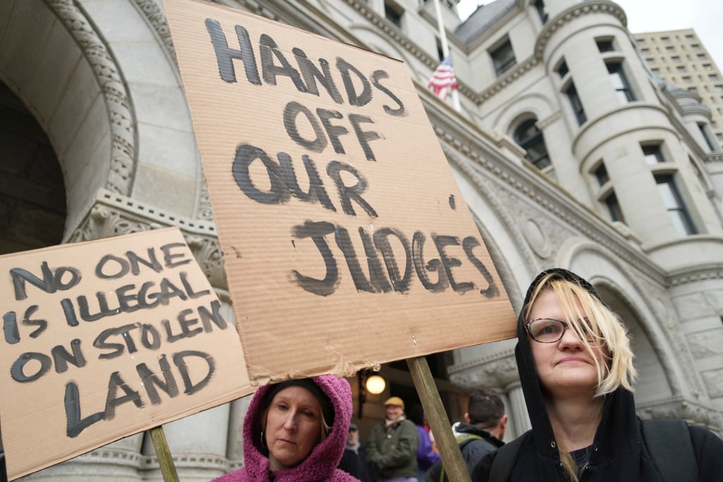 Supporters of Judge Hannah Dugan hold a rally in Milwaukee at the US Courthouse in Milwaukee on April 25, 2025. Photo: via AP Supporters of Judge Hannah Dugan hold a rally in Milwaukee at the US Courthouse in Milwaukee on April 25, 2025. Photo: via AP