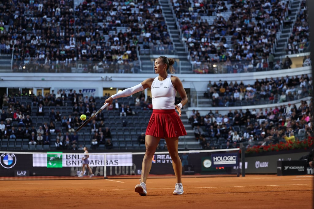 Zheng Qinwen prepares to serve during her Italian Open match-up with Aryna Sabalenka. Photo: Xinhua Zheng Qinwen prepares to serve during her Italian Open match-up with Aryna Sabalenka. Photo: Xinhua