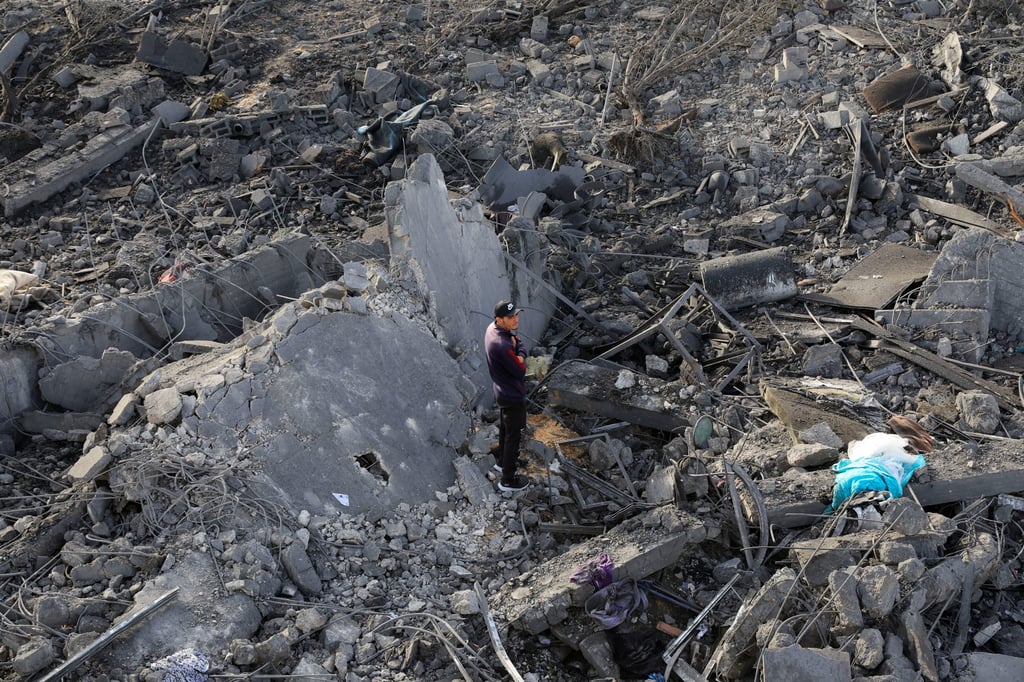 The site of an Israeli strike on a house in Khan Younis in the southern Gaza Strip. Photo: Reuters The site of an Israeli strike on a house in Khan Younis in the southern Gaza Strip. Photo: Reuters