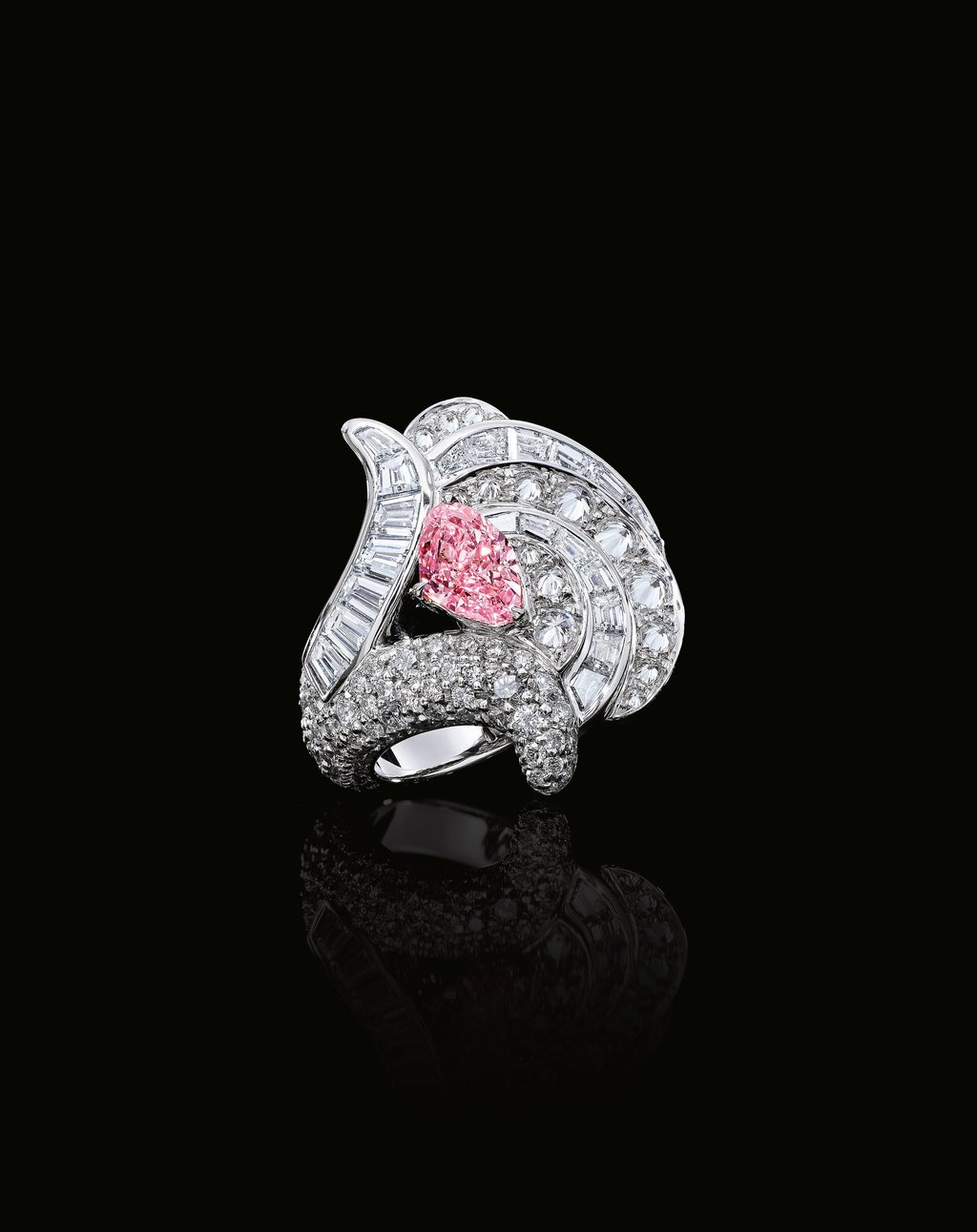 This pink diamond ring is estimated to sell for HK$3.9 million to HK$5 million at Bonhams Hong Kong’s Jewels and Jadeite sale on May 22. Photo: Handout