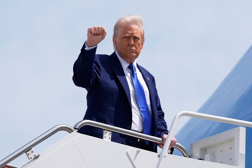 Bhraith imscrúdú na Stát Aontaithe “bagairt” Trump thar phost mistéireach iar -cheannaire an FBI Bhraith imscrúdú na Stát Aontaithe “bagairt” Trump thar phost mistéireach iar -cheannaire an FBI