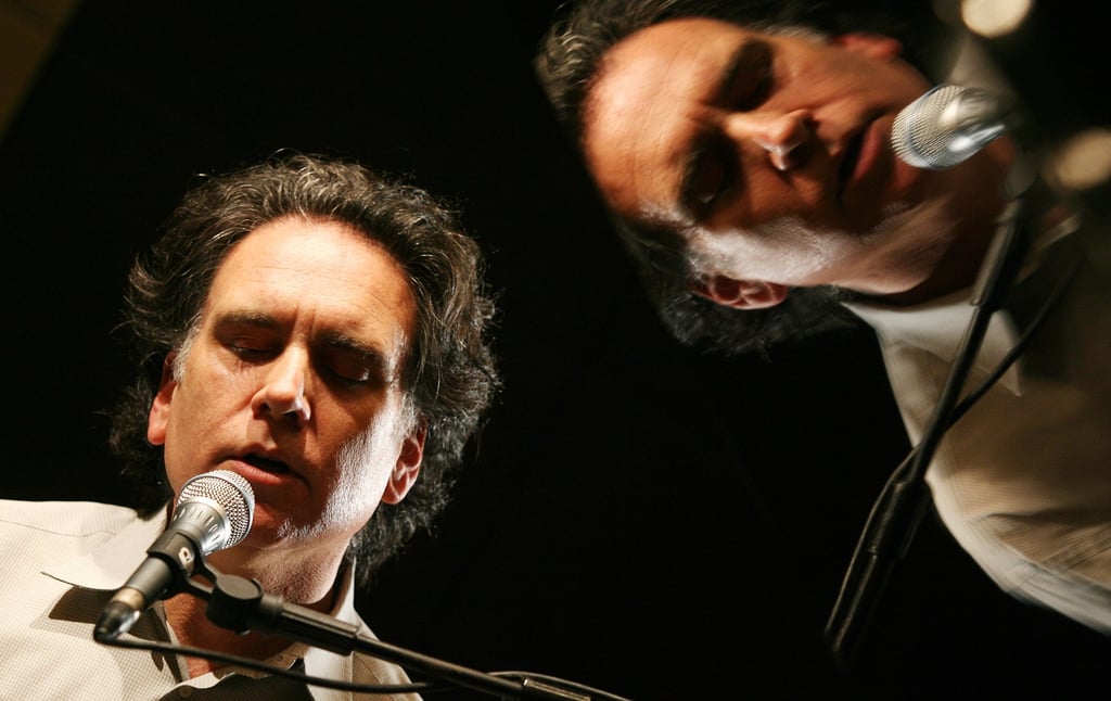Musician and philanthropist Peter Buffett rehearses his performance at Hyatt Hotel in Sha Tin, Hong Kong, in 2009. Photo: Edward Wong Musician and philanthropist Peter Buffett rehearses his performance at Hyatt Hotel in Sha Tin, Hong Kong, in 2009. Photo: Edward Wong