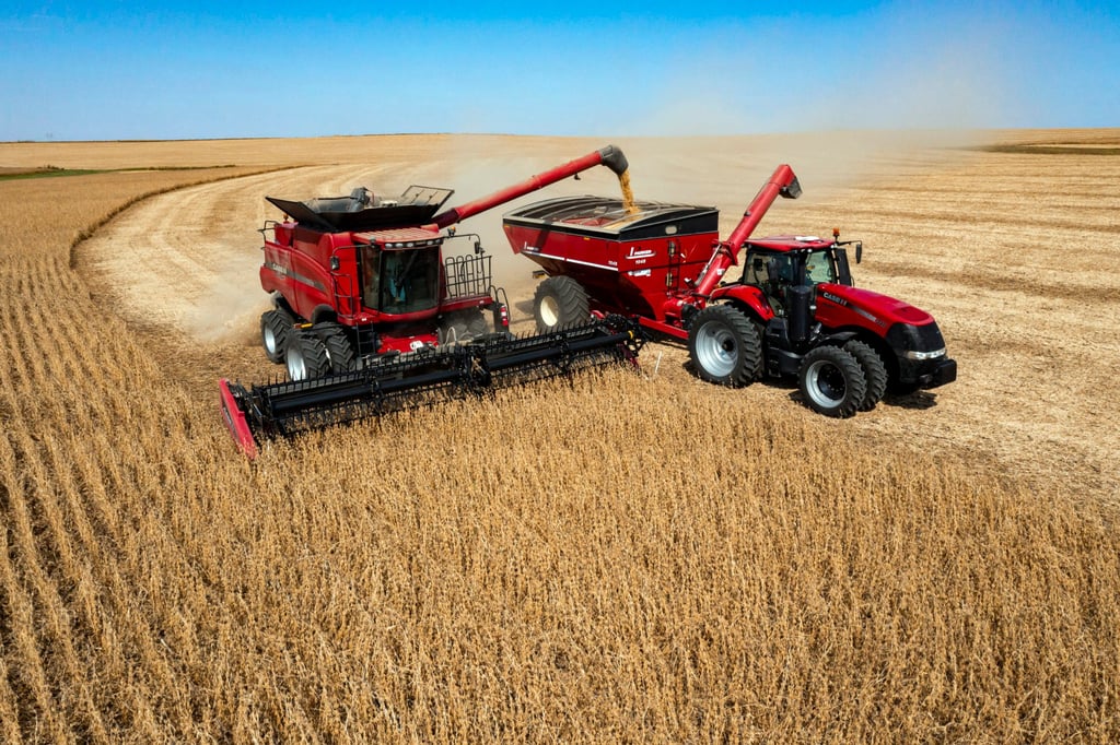 China has long been a key export market for US farmers, with America exporting more than US$12.8 billion of soybeans to the country last year. Photo: AP China has long been a key export market for US farmers, with America exporting more than US$12.8 billion of soybeans to the country last year. Photo: AP