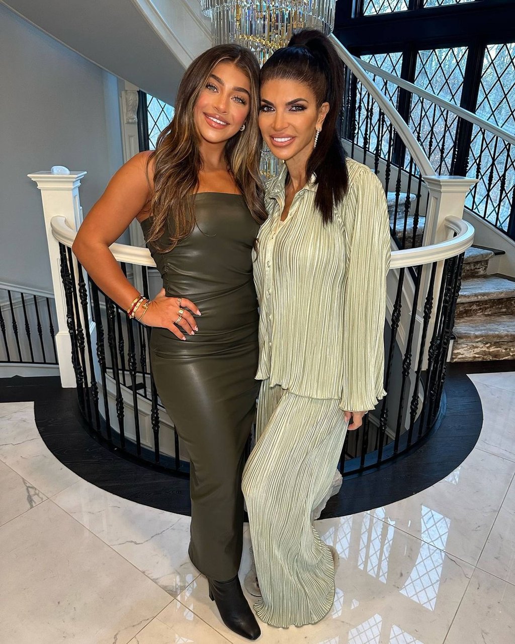 Who is Next Gen NYC star Gia Giudice, daughter of Teresa Giudice from  RHONJ? She has a criminal justice degree from Rutgers and has dated  Christian Carmichael since 2020 | South China