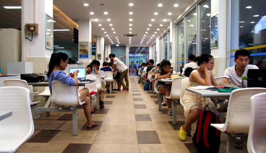 Key responsibilities for this position include overseeing the development and preparation of dishes, managing canteen contractors, supervising food safety, and handling administrative paperwork. Photo: Shutterstock Key responsibilities for this position include overseeing the development and preparation of dishes, managing canteen contractors, supervising food safety, and handling administrative paperwork. Photo: Shutterstock