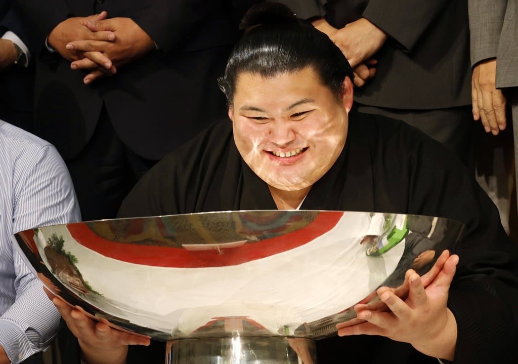 Onosato won the Summer Grand Sumo Tournament on Sunday to earn his fourth Emperor’s Cup. Photo: Kyodo Onosato won the Summer Grand Sumo Tournament on Sunday to earn his fourth Emperor’s Cup. Photo: Kyodo