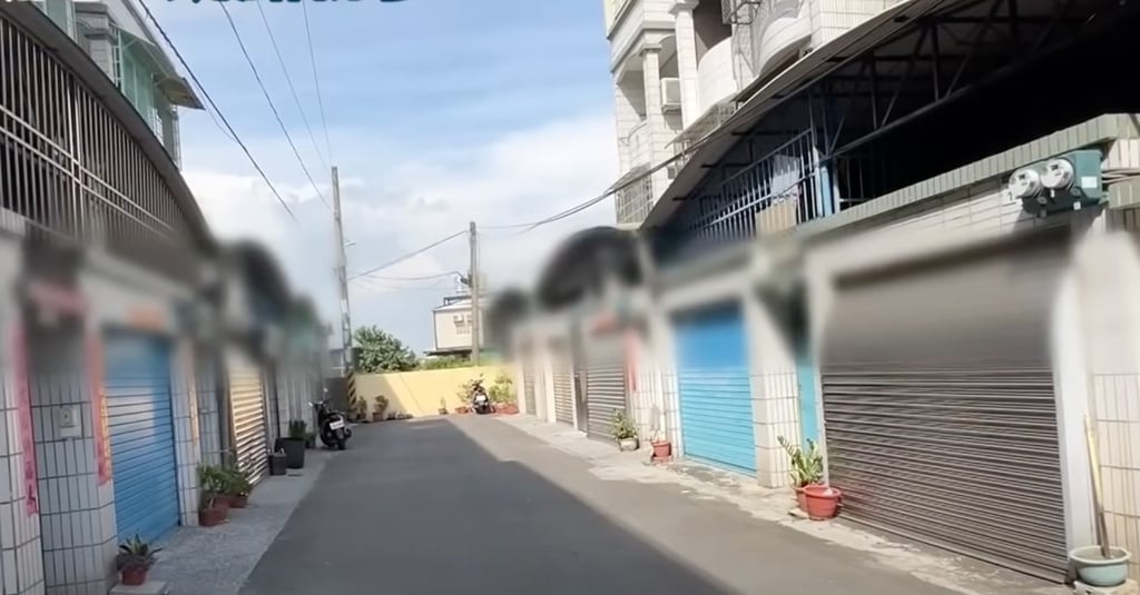 Neighbours in the district where the duo live have expressed disbelief that the man intended to kill his mother. Photo: YouTube Neighbours in the district where the duo live have expressed disbelief that the man intended to kill his mother. Photo: YouTube