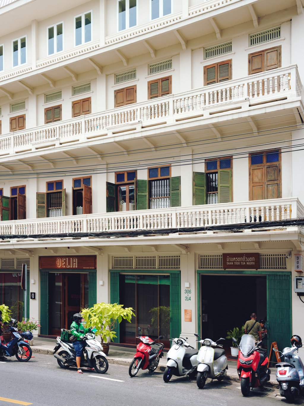 Exterior of the revamped Baan Trok Tua Ngork, a five-storey building made up of five original shophouses in Bangkok, Thailand. Photo: Natthawut Taeja