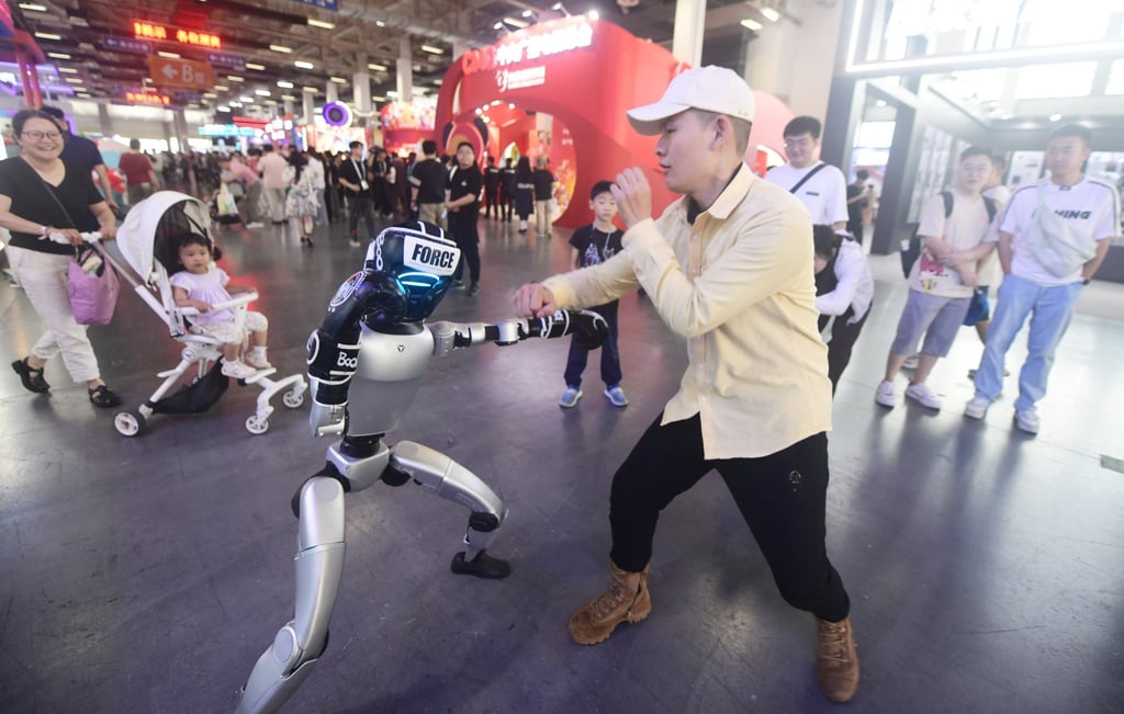A man engages in a boxing match with the Unitree G1 humanoid robot at the 21st China International Cartoon & Animation Festival in Hangzhou, Zhejiang province, China on May 29, 2025. Photo: CFOTO/Future Publishing via Getty Images A man engages in a boxing match with the Unitree G1 humanoid robot at the 21st China International Cartoon & Animation Festival in Hangzhou, Zhejiang province, China on May 29, 2025. Photo: CFOTO/Future Publishing via Getty Images