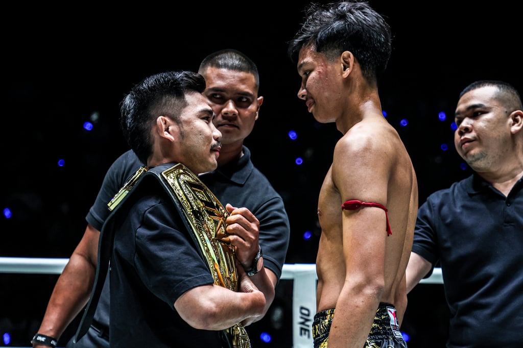 Aliff Sor Dechapan (right) in the ring with Prajanchai PK Saenchai. Photo: ONE Championship