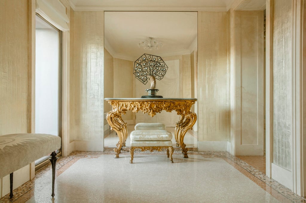 An antique console with custom-designed sculpture is seen in one of the hotelโs redesigned rooms. Photo: Hotel Cipriani An antique console with custom-designed sculpture is seen in one of the hotelโs redesigned rooms. Photo: Hotel Cipriani
