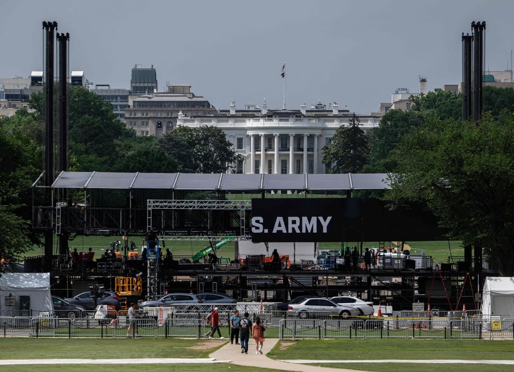 Viewing stands near the White House. Photo: AFP