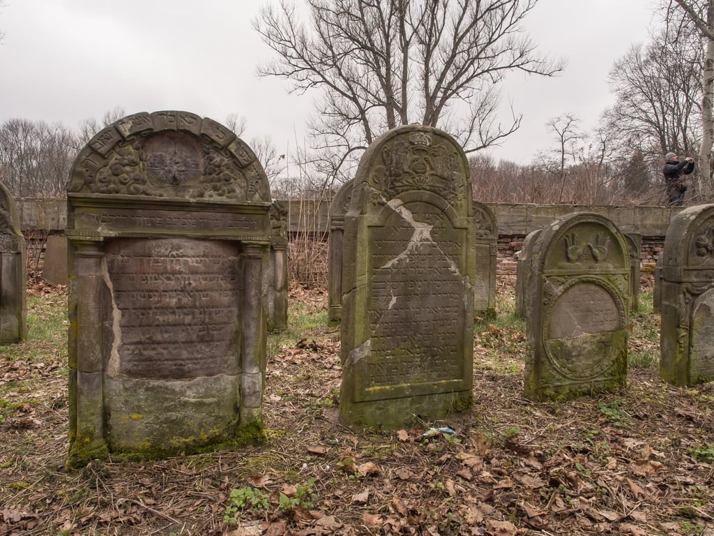 Headstones stand in the Jewish Cemetery on Okopowa Street in Warsaw. Photo: Shutterstock