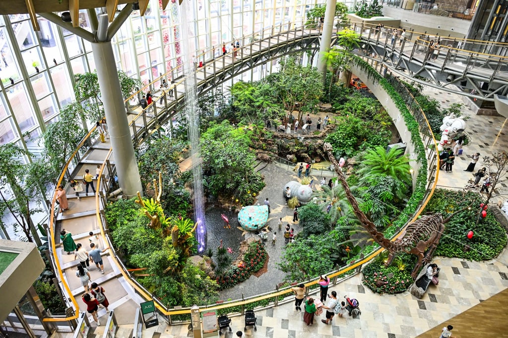 Customers visit a shopping mall in Liangjiang New Area, in southwest China’s Chongqing municipality, on June 7, 2025. Photo: Xinhua Customers visit a shopping mall in Liangjiang New Area, in southwest China’s Chongqing municipality, on June 7, 2025. Photo: Xinhua