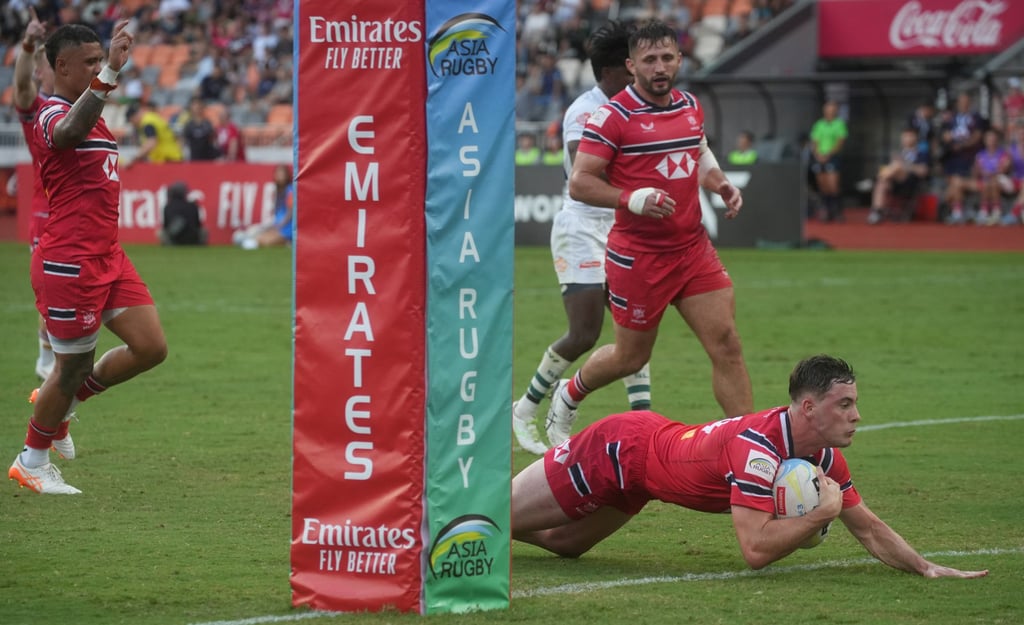 Hong Kong’s Paul Altier scores one of his side’s 12 tries against Sri Lanka at Kai Tak Youth Sports Ground. Photo: Sun Yeung