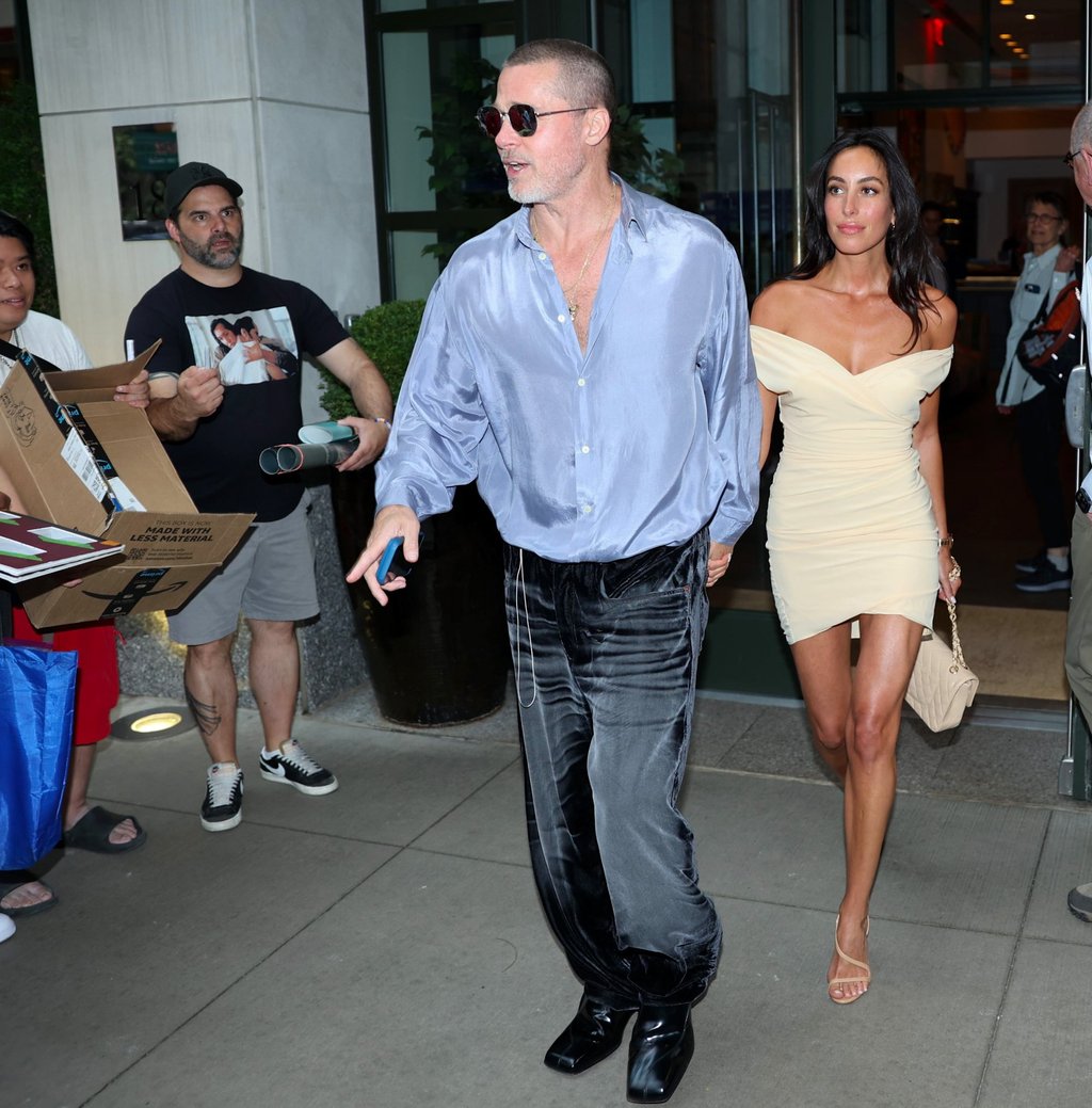Brad Pitt and Inés de Ramon went on a double date with Gigi Hadid and Bradley Cooper in New York on June 13. Photo: Bauer-Griffin/GC Images