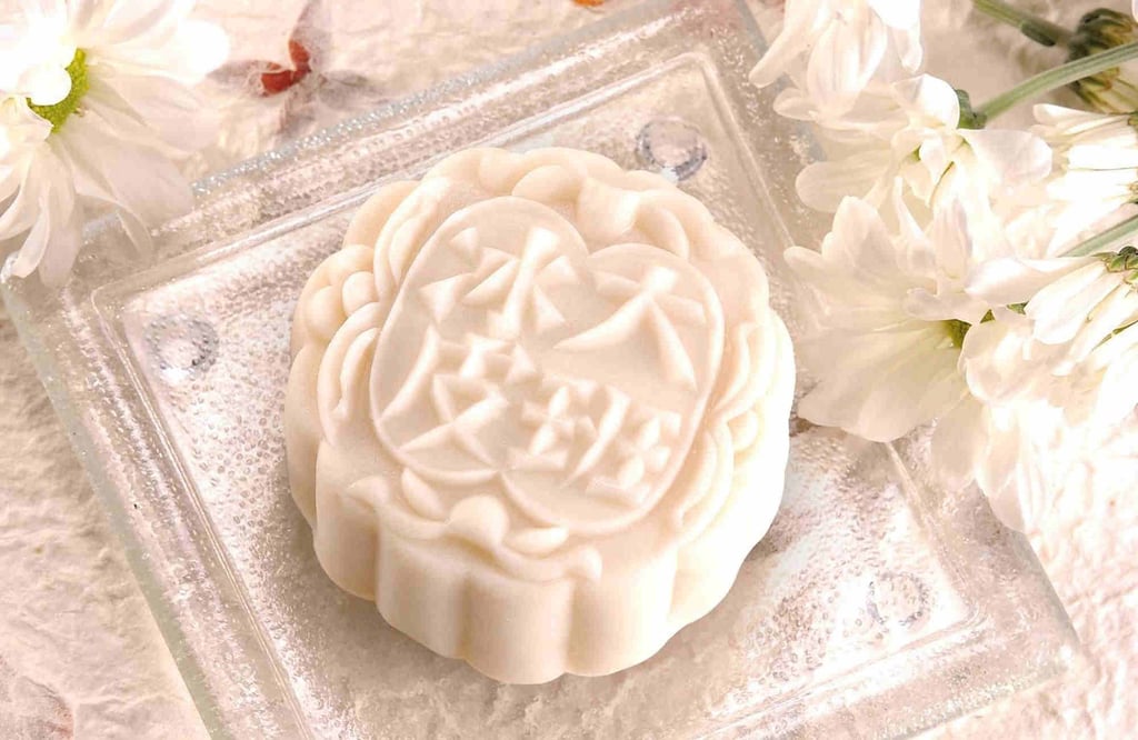 Taipan Bread & Cakes invented its signature snowy mooncakes in 1989. Photo: Facebook/Taipan Taipan Bread & Cakes invented its signature snowy mooncakes in 1989. Photo: Facebook/Taipan