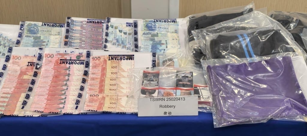 Evidence recovered from the robbery and taxi theft on Friday morning. Photo: Handout Evidence recovered from the robbery and taxi theft on Friday morning. Photo: Handout