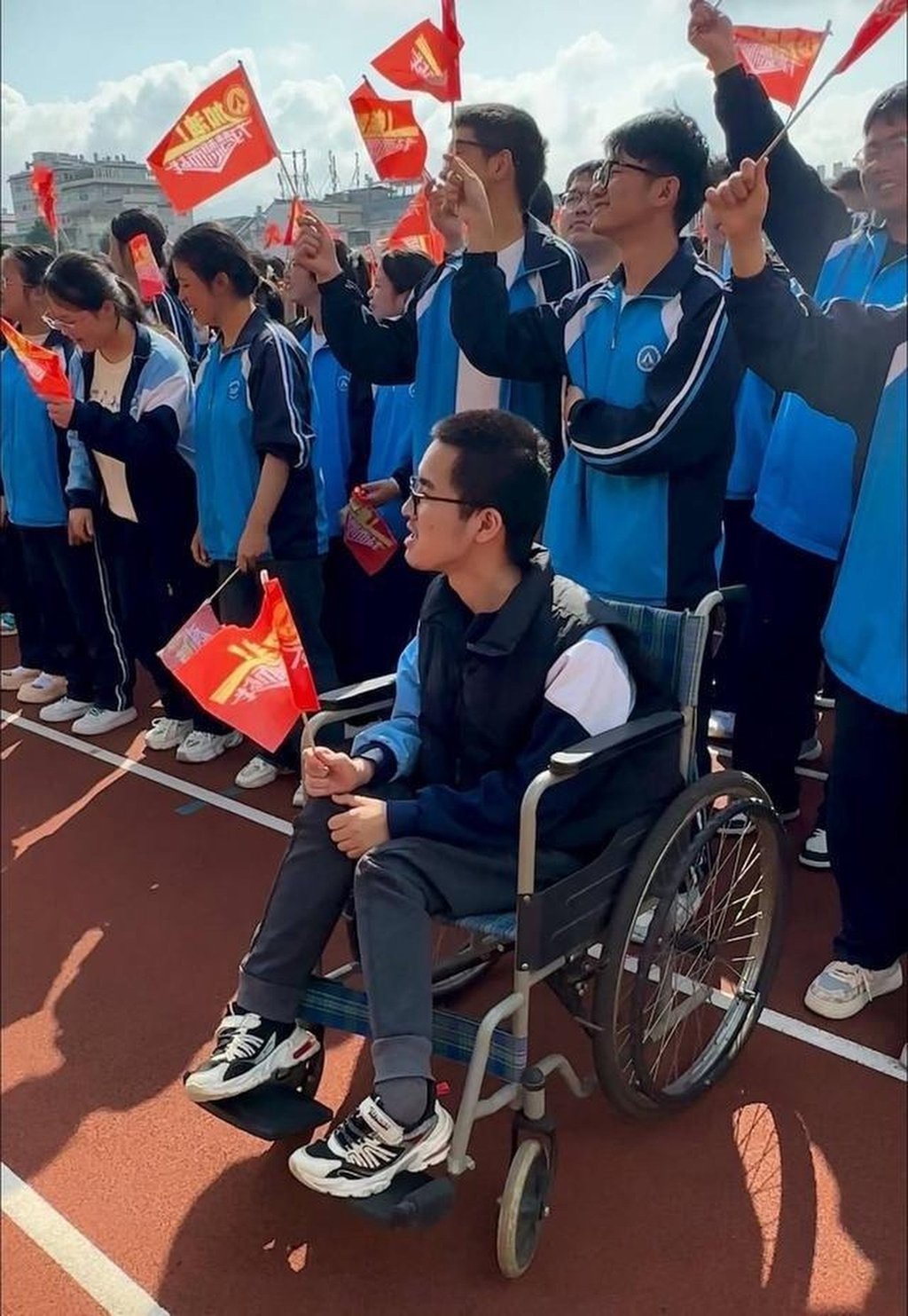 Chuan sangat dicintai oleh teman-teman sekelasnya dan berharap untuk mengambil jurusan ilmu komputer saat ia masuk universitas. Foto: handout