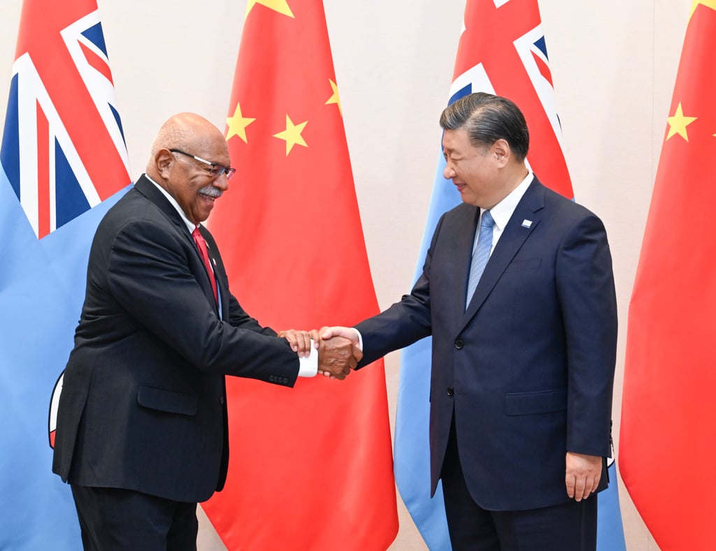 Fijian Prime Minister Sitiveni Rabuka shakes hands with Chinese President Xi Jinping on the sidelines of an Apec summit in San Francisco in 2023. Photo: Xinhua