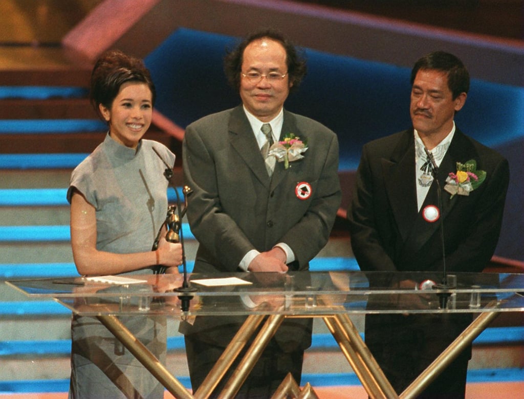 Mok receives the best supporting actress prize for her role in Fallen Angels, at the 15th Hong Kong film Awards in 1996. Photo: David Thorpe