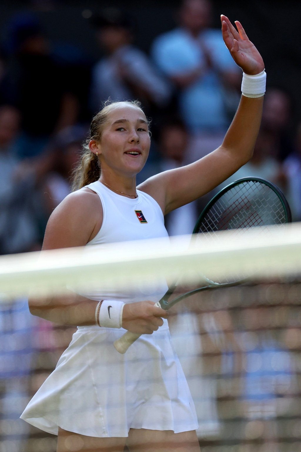 Mirra Andreeva of Russia celebrates winning her women’s singles round against Emma Navarro of the US at the Wimbledon Championships in Wimbledon, Britain, on July 7. Photo: EPA
