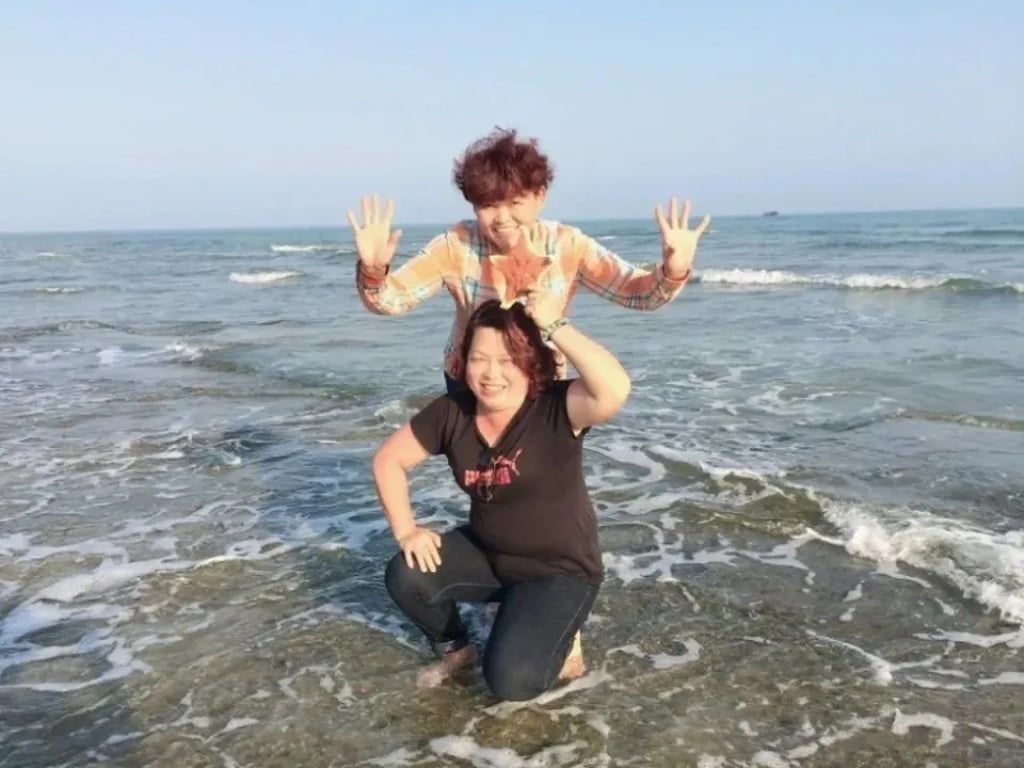 The two women are living the best life and say they are happier than they have ever been. Photo: QQ.com The two women are living the best life and say they are happier than they have ever been. Photo: QQ.com