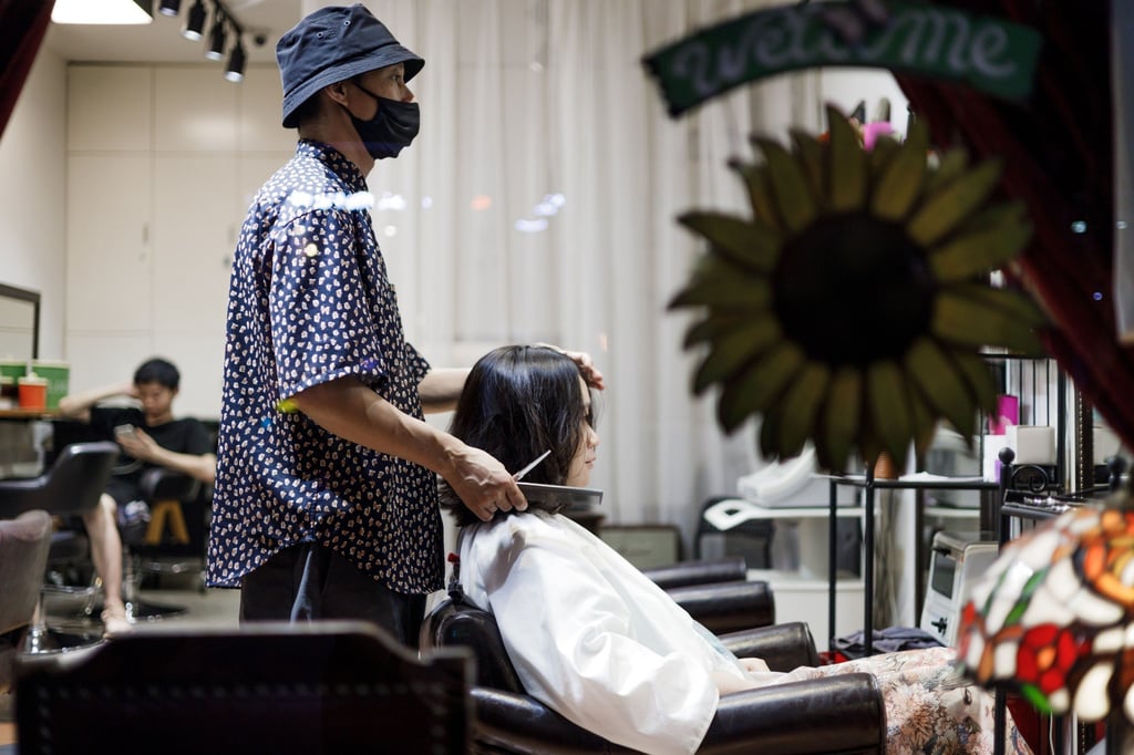 Many netizens were shocked and questioned whether a hair salon is qualified to offer detox treatments, let alone at such high costs. Photo: Shutterstock