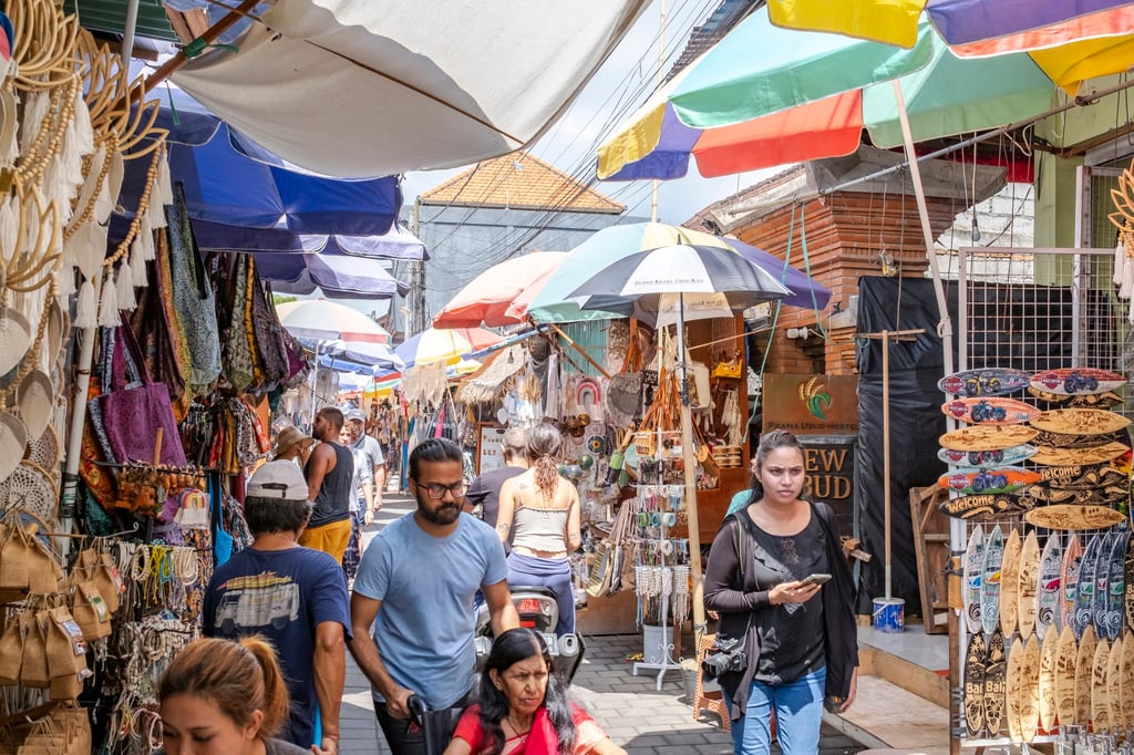 Foreign tourists exploring a market in Ubud, Bali. Photo: EPA-EFE Foreign tourists exploring a market in Ubud, Bali. Photo: EPA-EFE