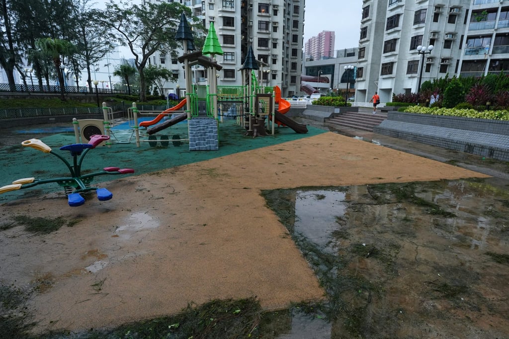 Heng Fa Chuen, di bagian timur Pulau Hong Kong, hanya mengalami kerusakan sedang akibat Topan Wipha. Foto: Sun Yeung
