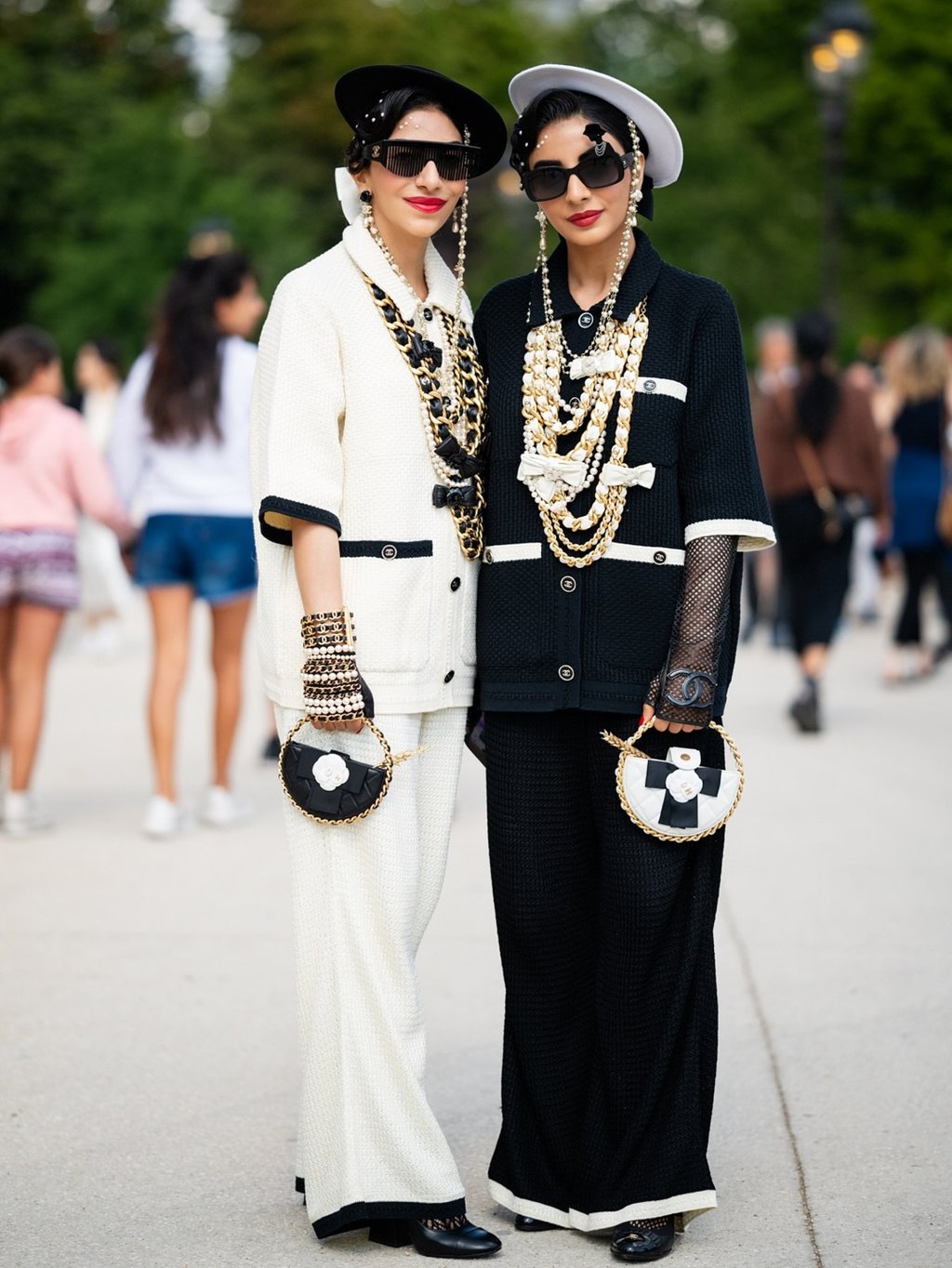 Snehal and Jyoti Babani at Chanel’s fall/winter haute couture show in Paris earlier this month. Photo: despi_naka/Instagram