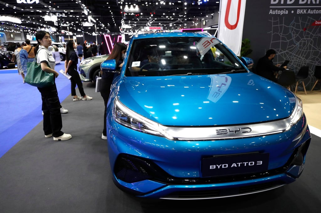 Visitors examine a BYD Atto 3 EV at an auto expo in Bangkok in 2023. Photo: EPA-EFE