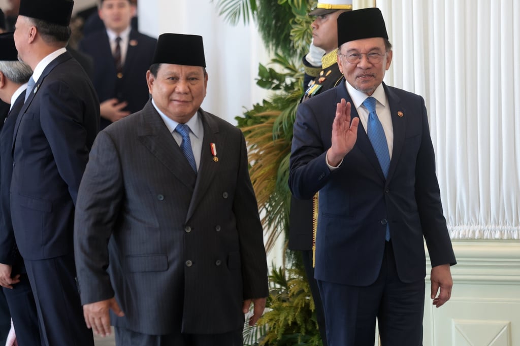 Malaysia’s Prime Minister Anwar Ibrahim (right) with Indonesian President Prabowo Subianto at the Presidential Palace in Jakarta on Monday. Photo: EPA Malaysia’s Prime Minister Anwar Ibrahim (right) with Indonesian President Prabowo Subianto at the Presidential Palace in Jakarta on Monday. Photo: EPA