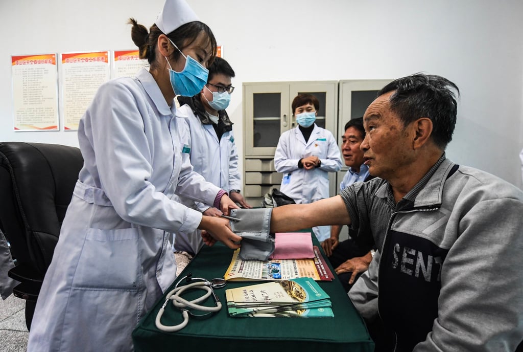 Medical workers provide free care to the elderly in Liupanshui, southwest China’s Guizhou province, October 14, 2021. Photo: Xinhua Medical workers provide free care to the elderly in Liupanshui, southwest China’s Guizhou province, October 14, 2021. Photo: Xinhua