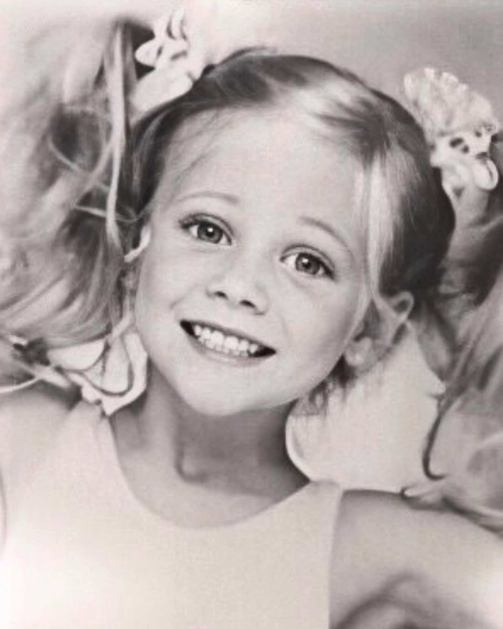 “I got my SAG card at six years old. I was a true kid actor,” Brittany Snow shared on Instagram, along with this childhood snap. Photo: @brittanysnow/Instagram