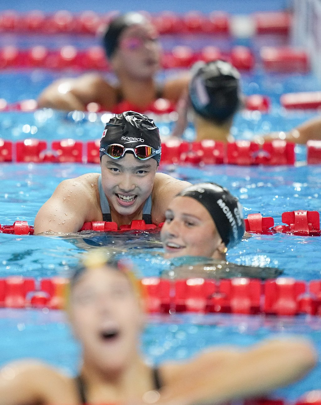 Yu Zidi reflects on the 400m medley final with Summer McIntosh. Photo: Xinhua
