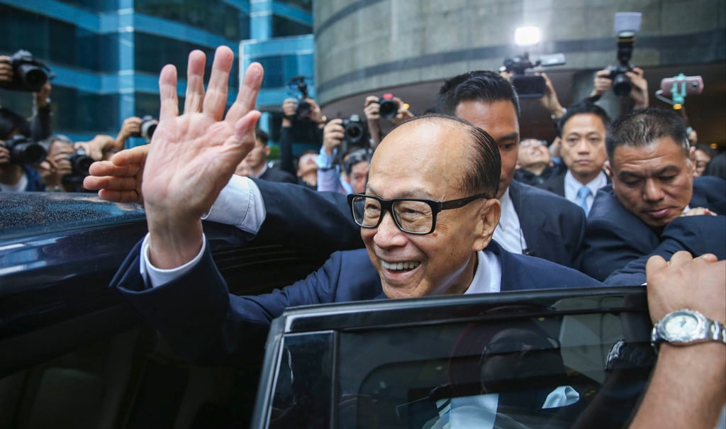 Tycoon Li Ka-shing (centre) left the Harbour Grand Kowloon Hotel in Hung Hom after attending his final annual general meeting as the chairman of CK Group on May 10, 2018. He retired after the general meeting. Photo: Sam Tsang Tycoon Li Ka-shing (centre) left the Harbour Grand Kowloon Hotel in Hung Hom after attending his final annual general meeting as the chairman of CK Group on May 10, 2018. He retired after the general meeting. Photo: Sam Tsang