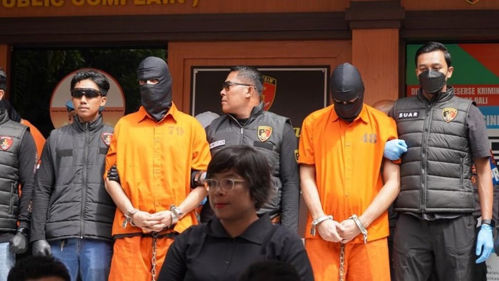Bali police present the suspects involved in an extortion and assault ring targeting foreign tourists during a press conference on Friday. Photo: Bali Police Bali police present the suspects involved in an extortion and assault ring targeting foreign tourists during a press conference on Friday. Photo: Bali Police