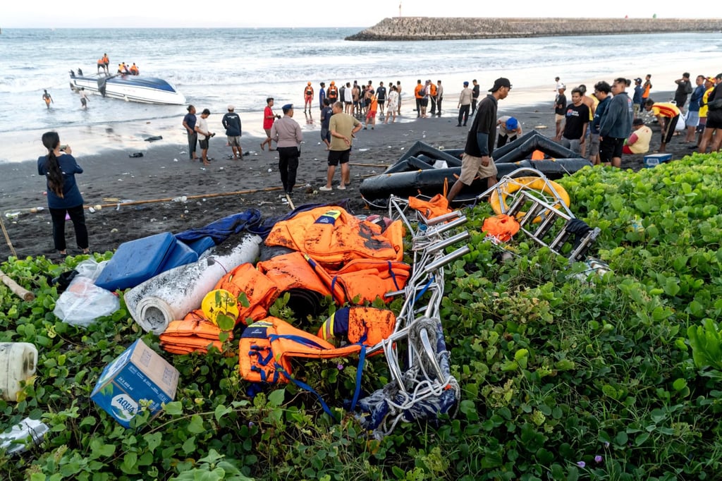 A fast boat that capsized is seen at Sanur beach in Bali, Indonesia, on Tuesday. Photo: Xinhua