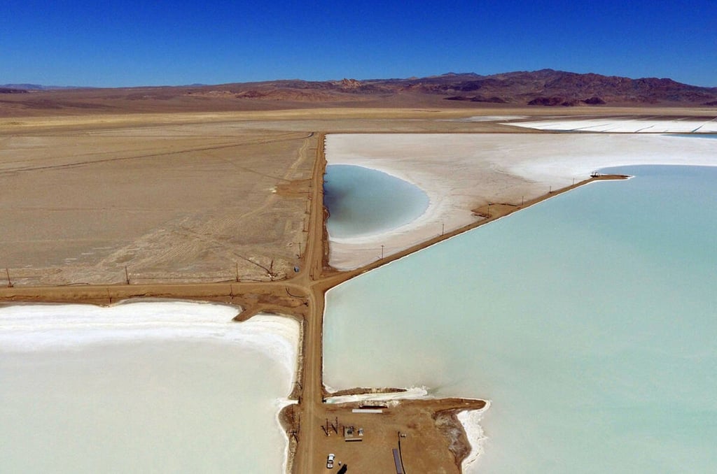 Lithium brine evaporation ponds at Albemarle’s lithium mine in Silver Peak, Nevada. Photo: Las Vegas Review-Journal / TNS Lithium brine evaporation ponds at Albemarle’s lithium mine in Silver Peak, Nevada. Photo: Las Vegas Review-Journal / TNS