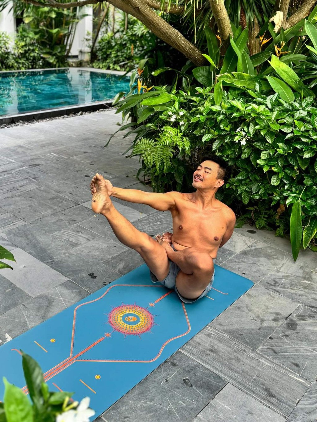 James Gannaban strikes a yoga pose at a resort in Da Nang, Vietnam. Photo: Instagram/jamesgannaban James Gannaban strikes a yoga pose at a resort in Da Nang, Vietnam. Photo: Instagram/jamesgannaban