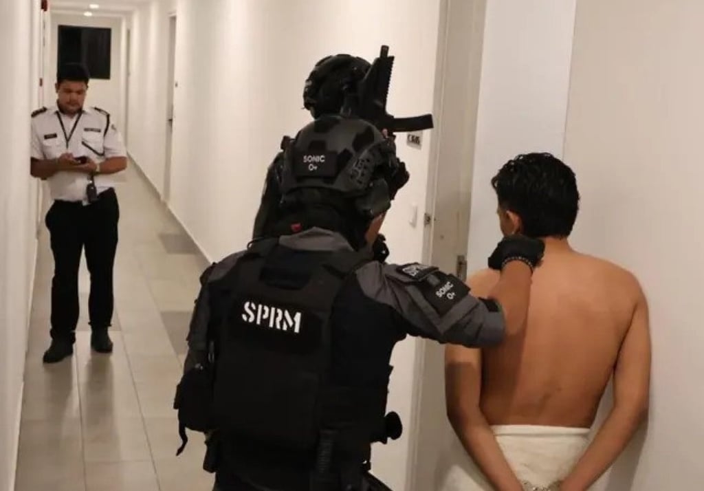 警方发布的录像显示，嫌疑人，包括一个印尼国民，在周三清晨突袭中被捕。照片：星星