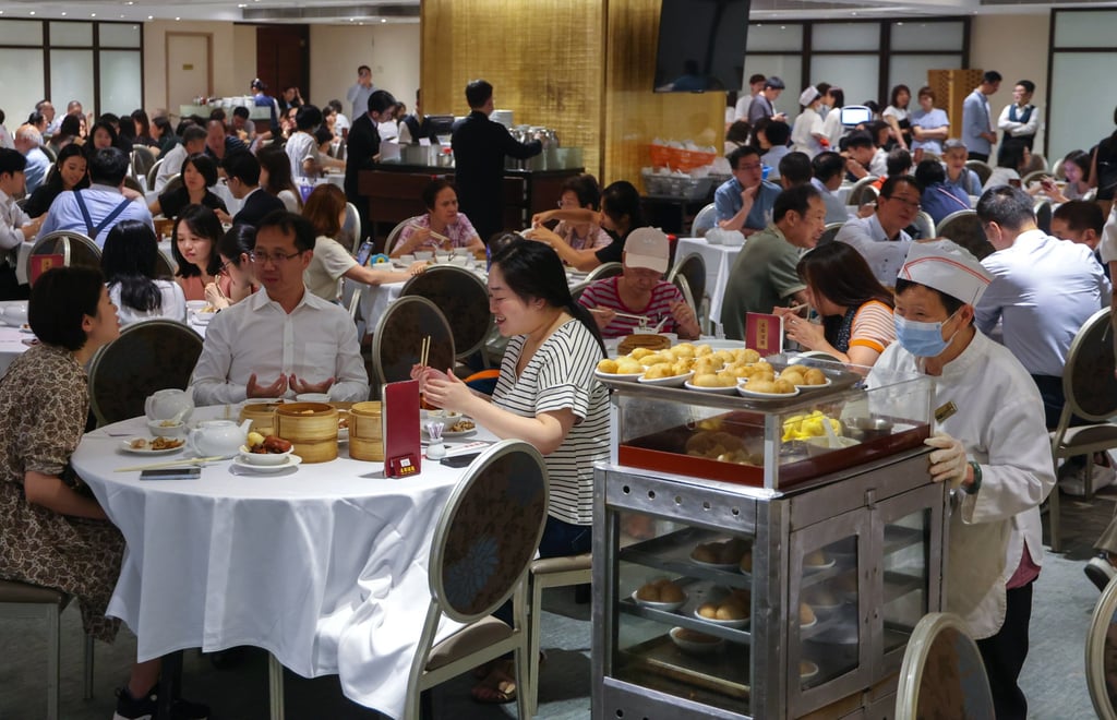 Customers eat lunch at Metropol on July 8, 2025. Photo: Jelly Tse Customers eat lunch at Metropol on July 8, 2025. Photo: Jelly Tse