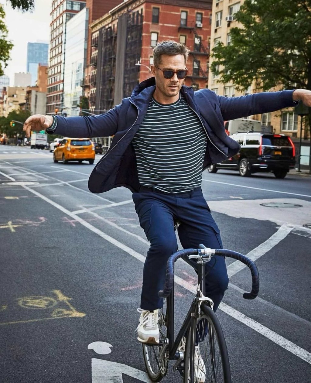 Luke Macfarlane has over a quarter of a million followers on Instagram. Photo: @ten_minutes_younger/Instagram Luke Macfarlane has over a quarter of a million followers on Instagram. Photo: @ten_minutes_younger/Instagram